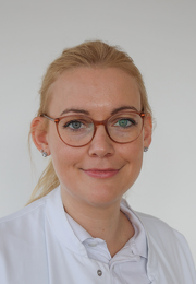 Dr. Jasmin Saar